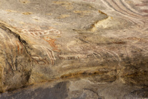 アンゴラのチトゥンド・フロにある古代の岩画