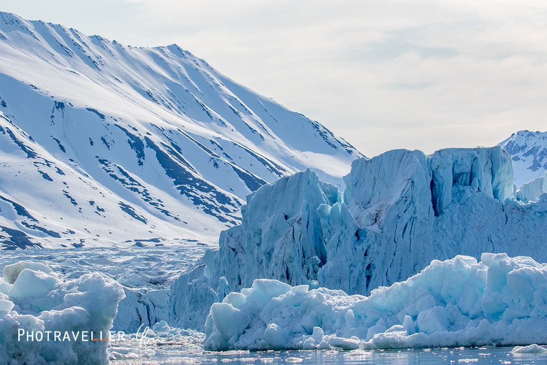 スヴァールバル_氷山と氷河と雪山